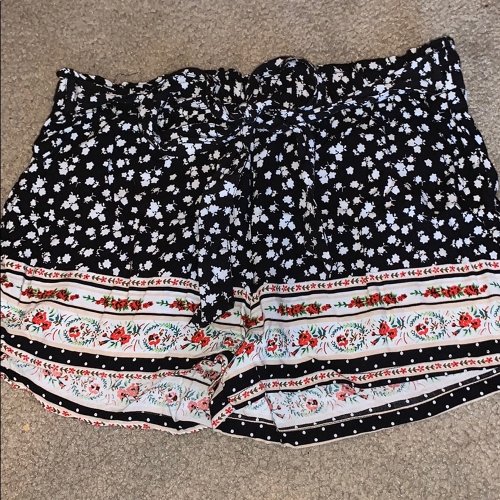 Printed tie front soft shorts